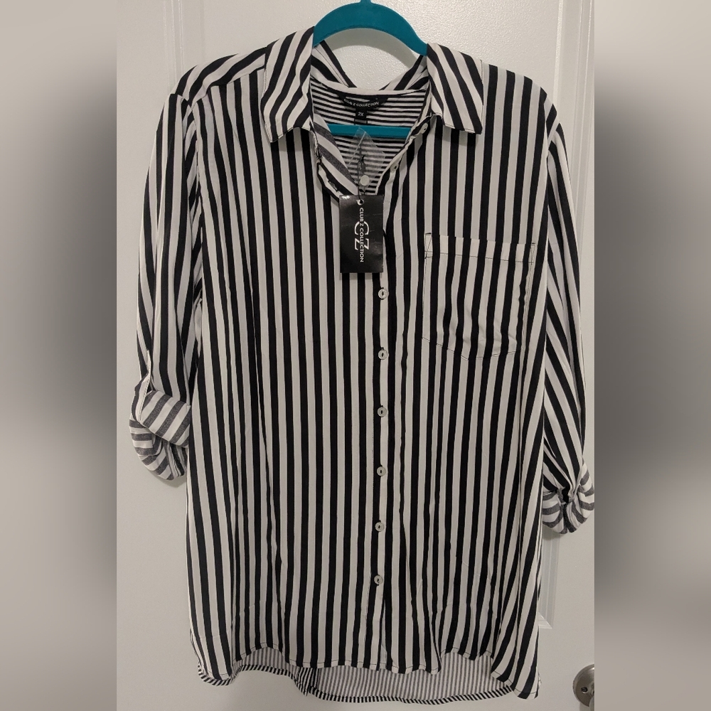 Club Collection Black and White Striped Women's Plus Size Tunic